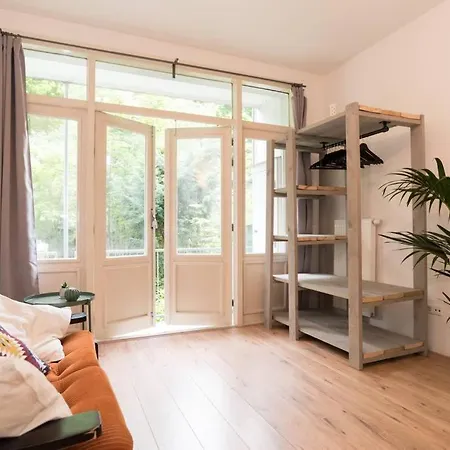 De Baarsjes Bed & Breakfast Amsterdam