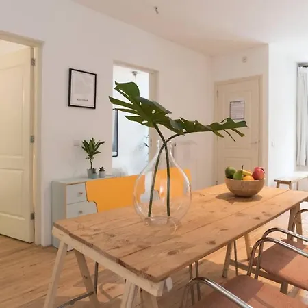 Bed & Breakfast De Baarsjes *